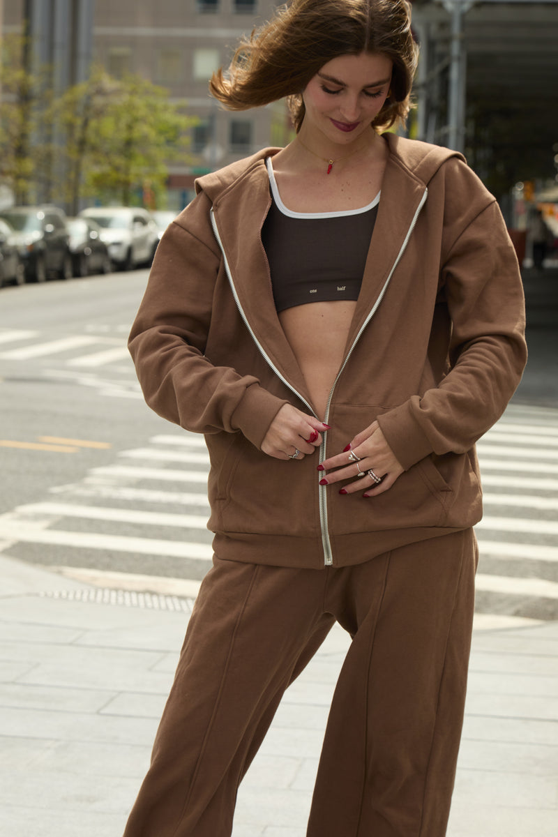 HOODIE DE CREMALLERA CAFÉ - UNISEX