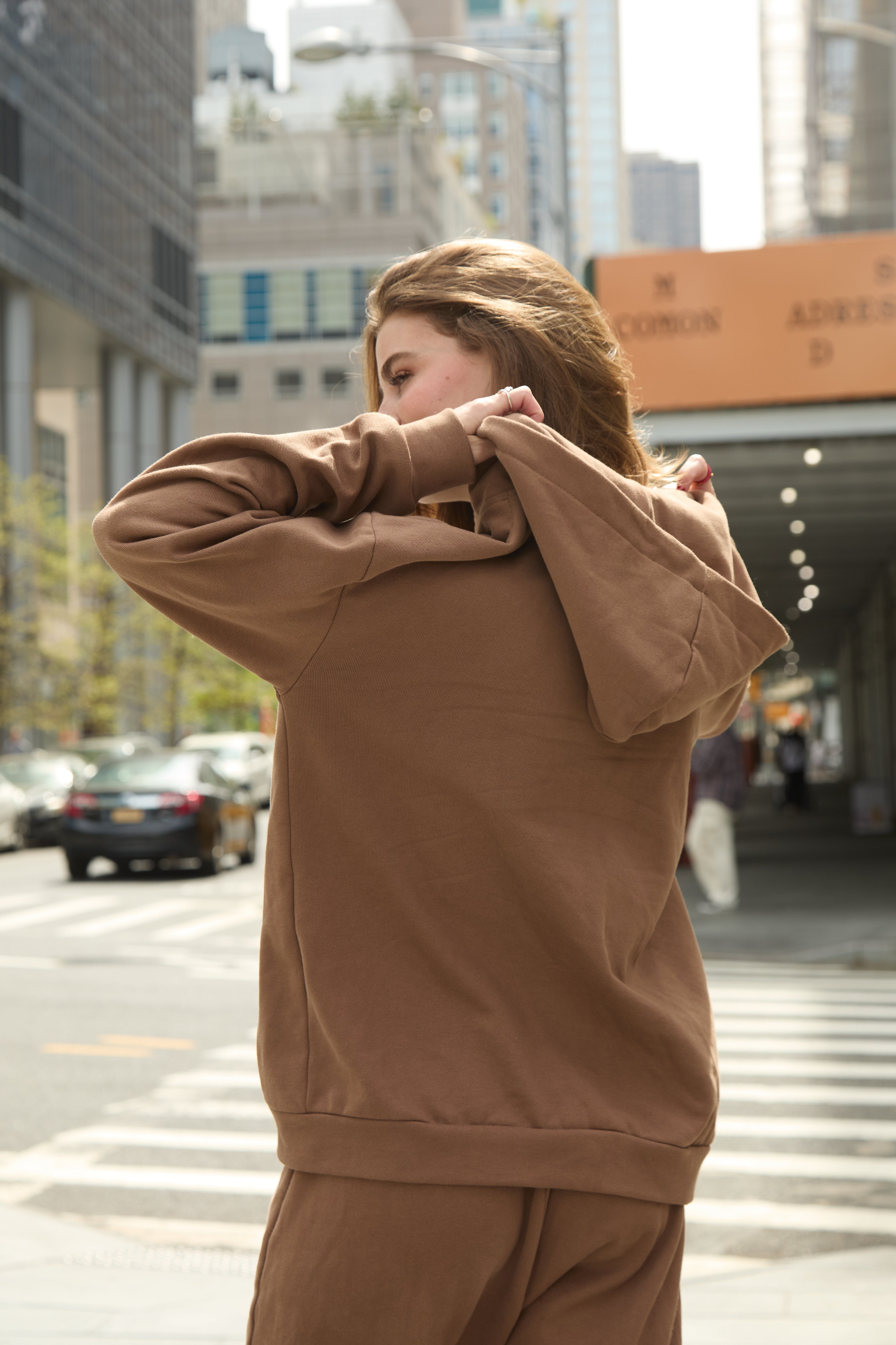 HOODIE DE CREMALLERA CAFÉ - UNISEX-3